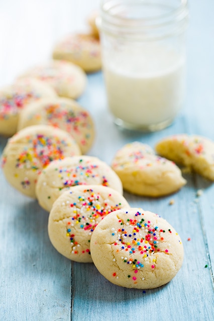 Grandma's Crisp Amish Sugar Cookies: Old-Fashioned Dipping Delight